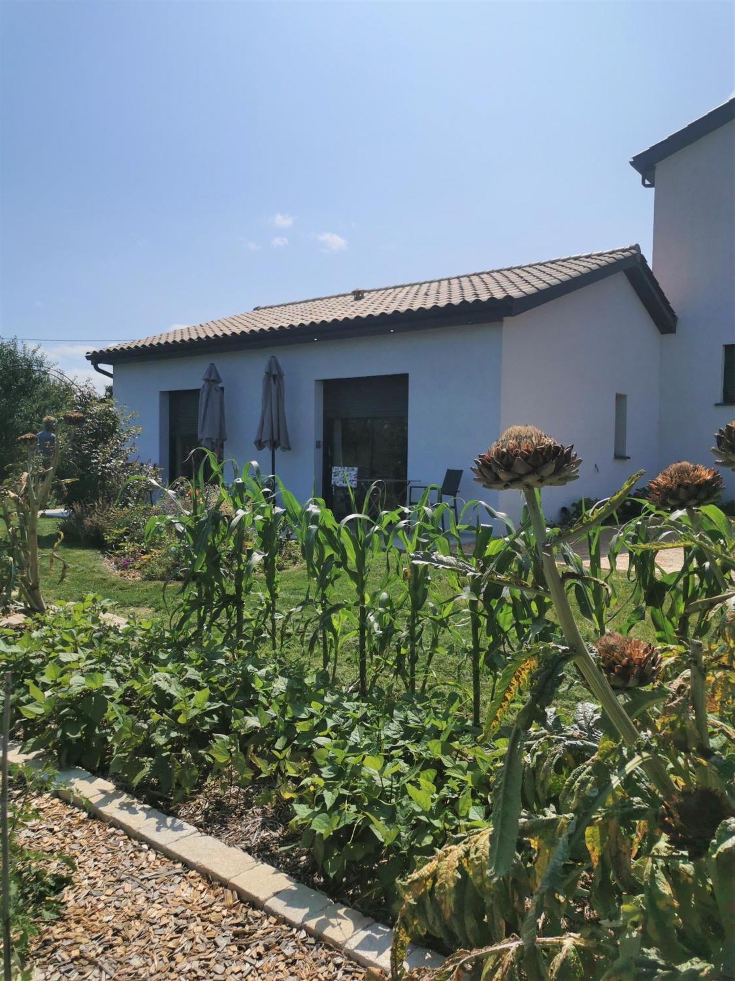 Au Jardin Des Deux Roches Prissé Exterior foto